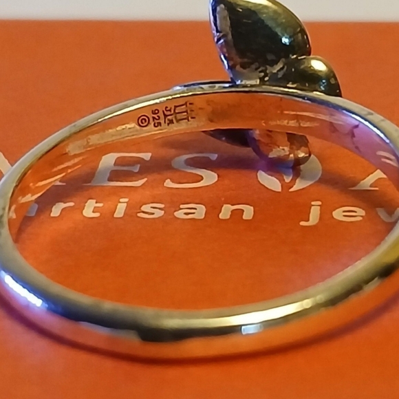 Retired James Avery Tiny Butterfly Ring, size 9 - Picture 5 of 7